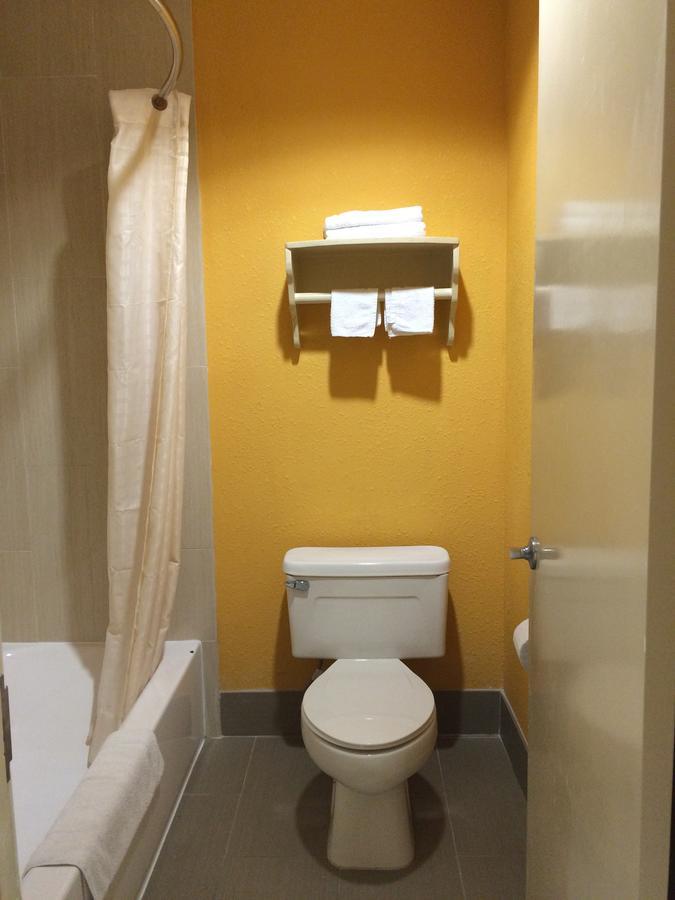 Select Inn And Suites Houston Buitenkant foto