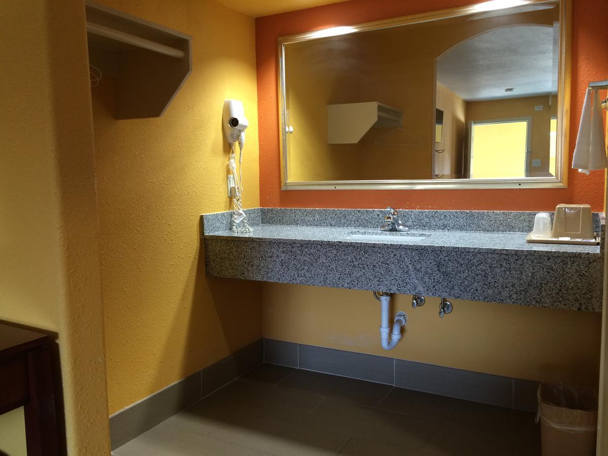 Select Inn And Suites Houston Buitenkant foto